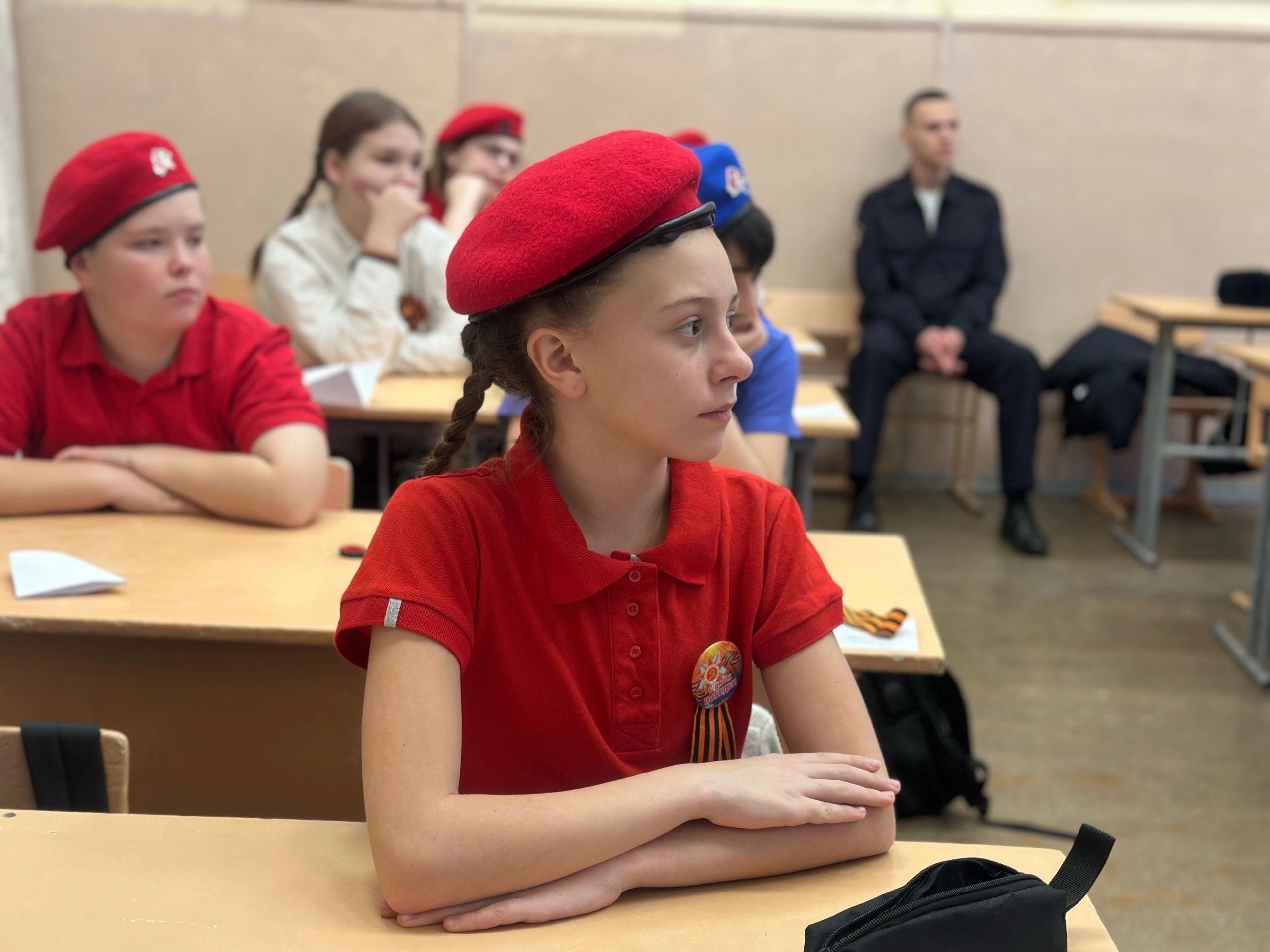 5 февраля, в 6 «А» классе прошел классный час по профилактике правонарушений среди подростков «Проступок. Правонарушение. Преступление».